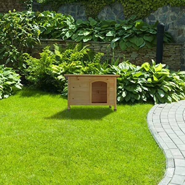 Découvrez notre avis sur la niche Relaxdays : allie robustesse et design naturel, idéale pour le confort de votre animal et l'harmonie de votre jardin.